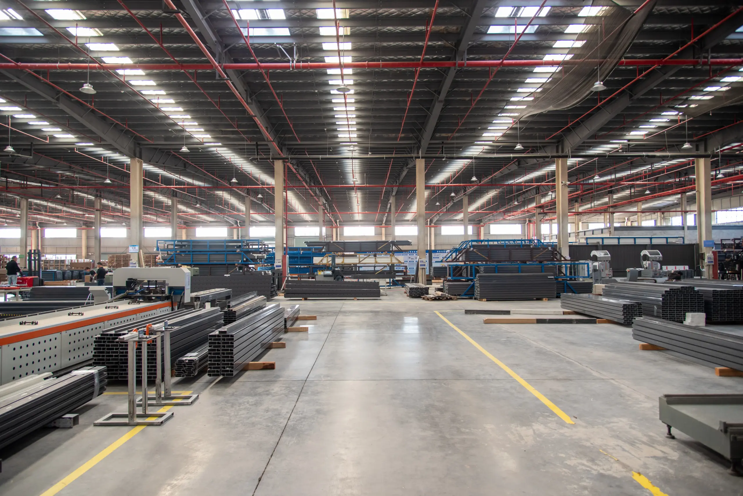 Outdoor structure manufacturing workshop