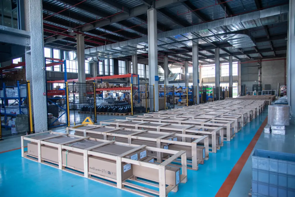 Aluminum pergola production workshop at the GEC manufacturing facility